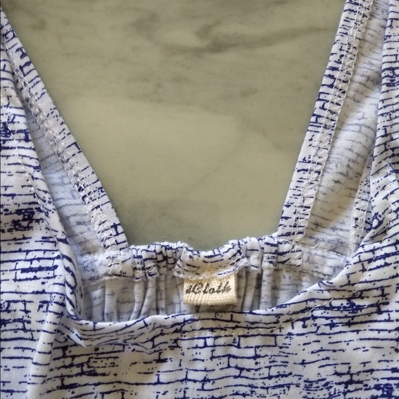 [LIKE 🆕]: White/Blue 2-Pocket Dress - Picture 3 of 3